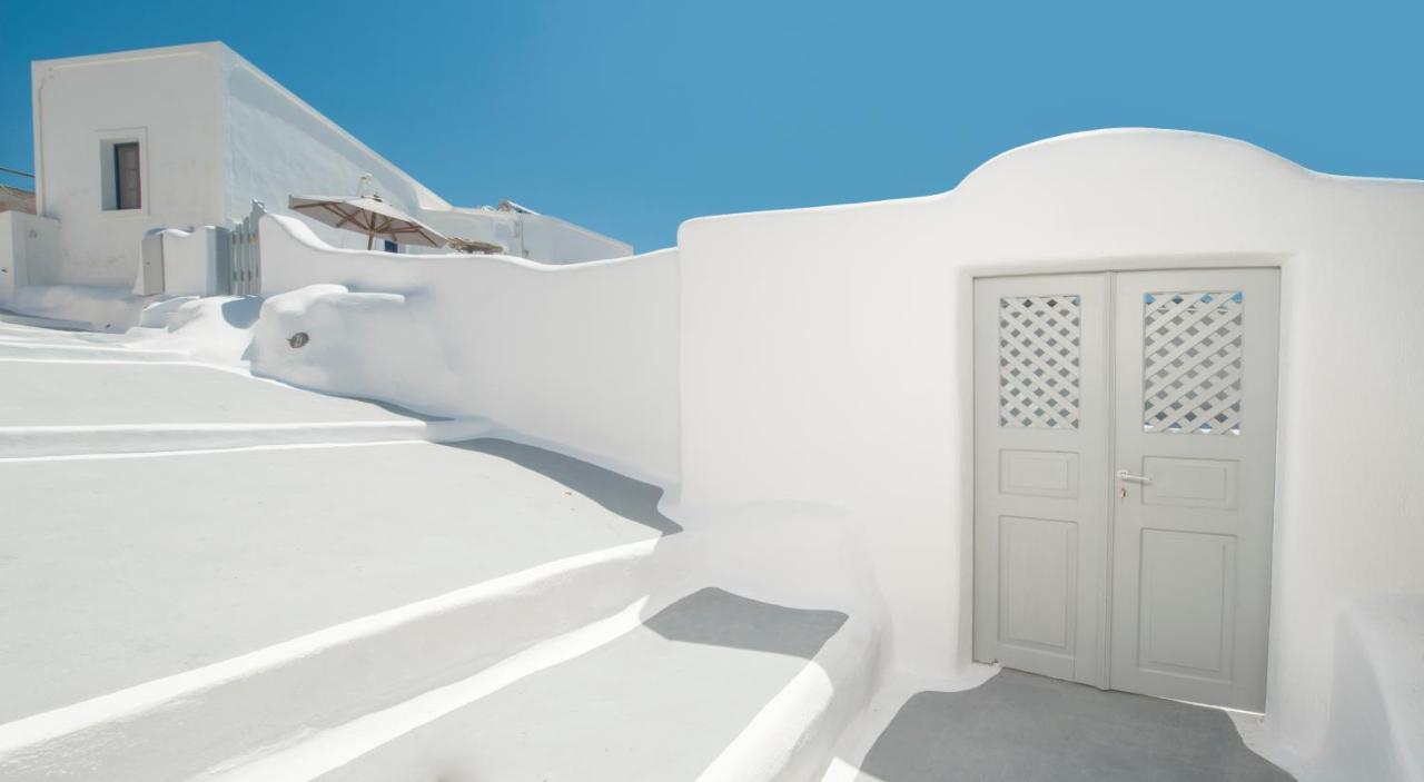 Aqua Serenity Luxury Suites Santorini Foinikia  Bagian luar foto